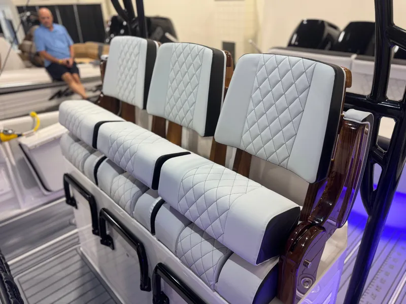 Slide: The Image of Nor-Tech 452 Super Fish 2026 - 8