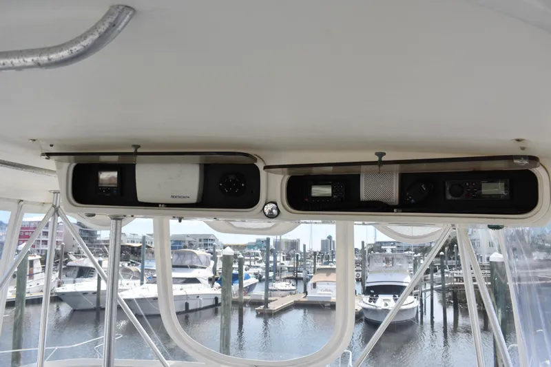 Slide: The Image of Interior view of 1998 Ocean Yachts 40 Super Sport with navigation equipment. - 13