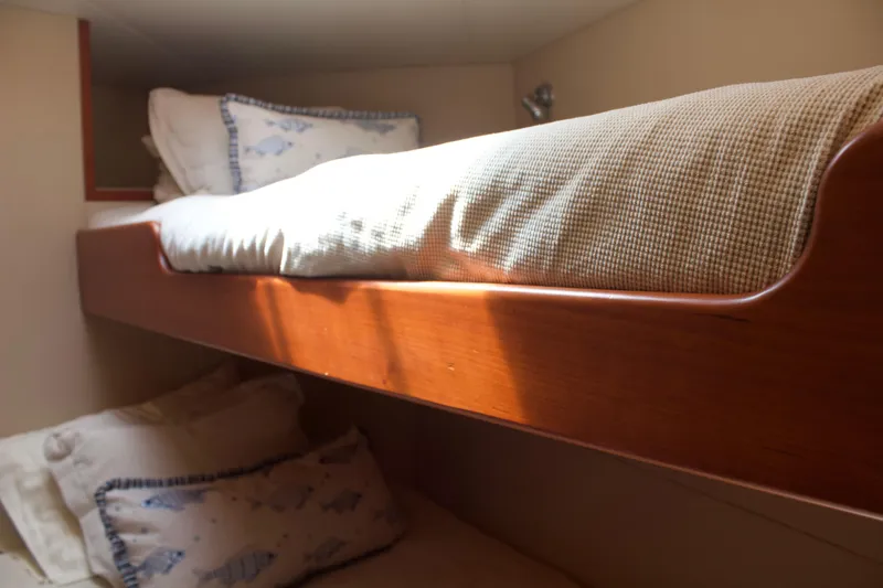 Slide: The Image of Interior of 2004 Hudson Custom Carolina with bunk bed. - 37