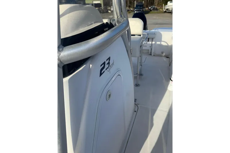 Slide: The Image of 2007 PROLINE 23 Sport boat interior with seating and console details. - 10