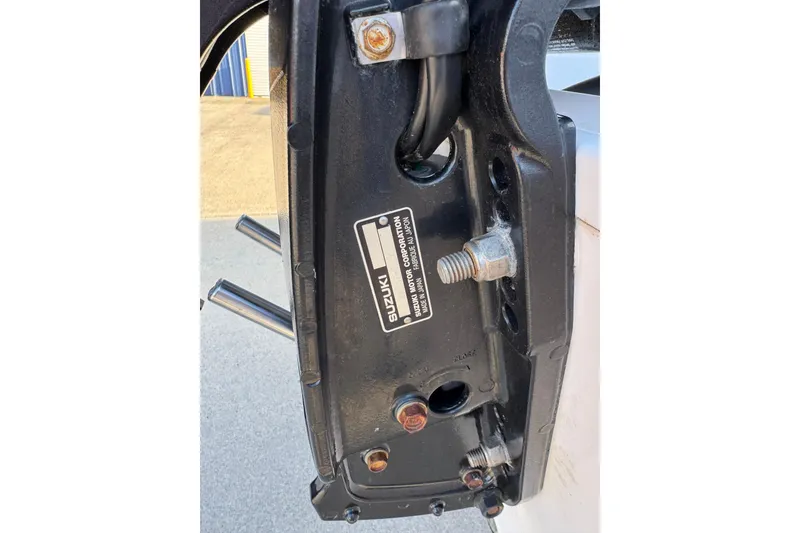 Slide: The Image of Close-up of a Suzuki motor mount on a 2007 PROLINE 23 Sport boat. - 6