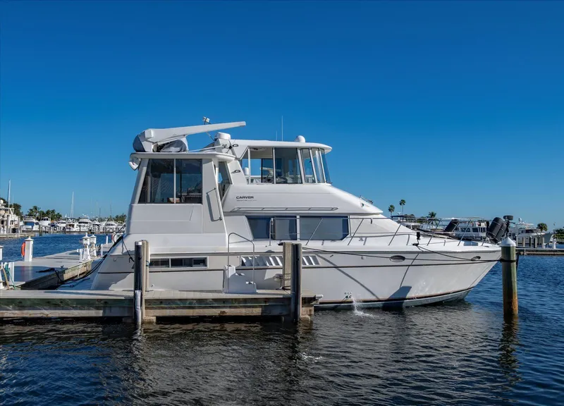 Slide: The Image of Carver Yachts 455 Aft Cabin Motor Yacht 1998 - 6