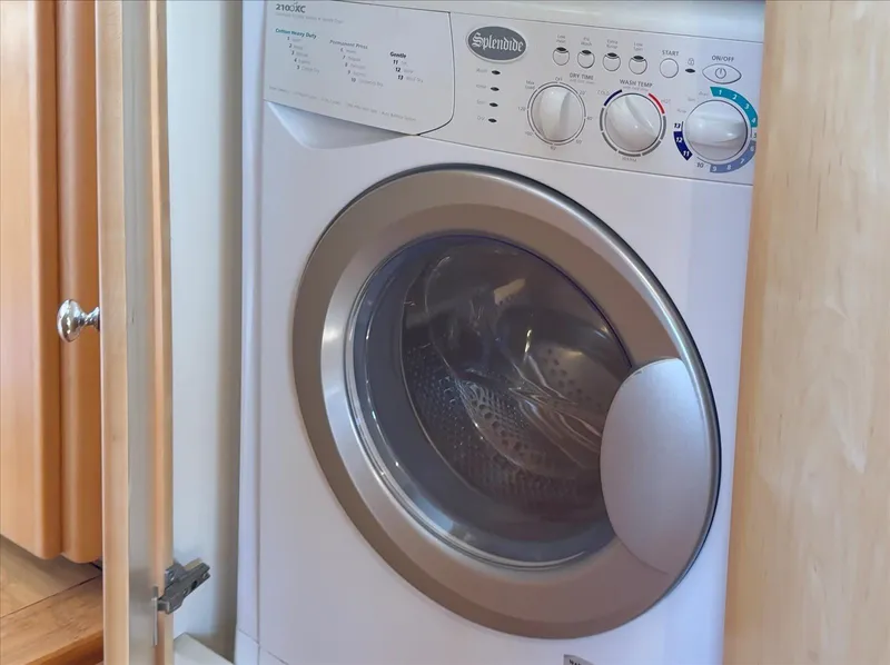 Slide: The Image of Carver Yachts 455 Aft Cabin Motor Yacht 1998 - 74