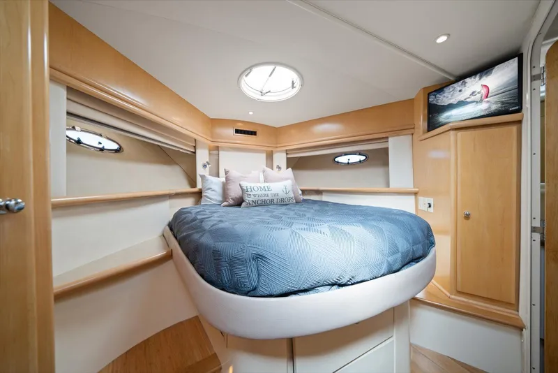 Slide: The Image of Carver Yachts 455 Aft Cabin Motor Yacht 1998 - 85