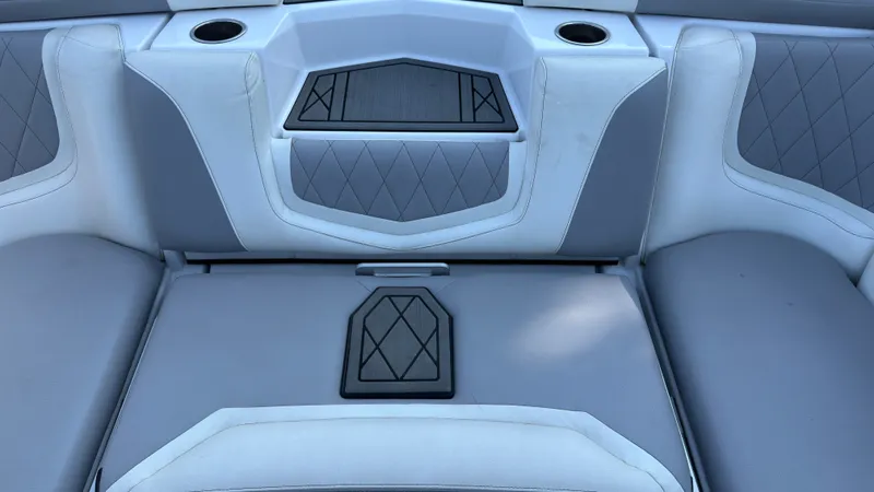 Slide: The Image of Tigé 23-ZX 2020 - 13