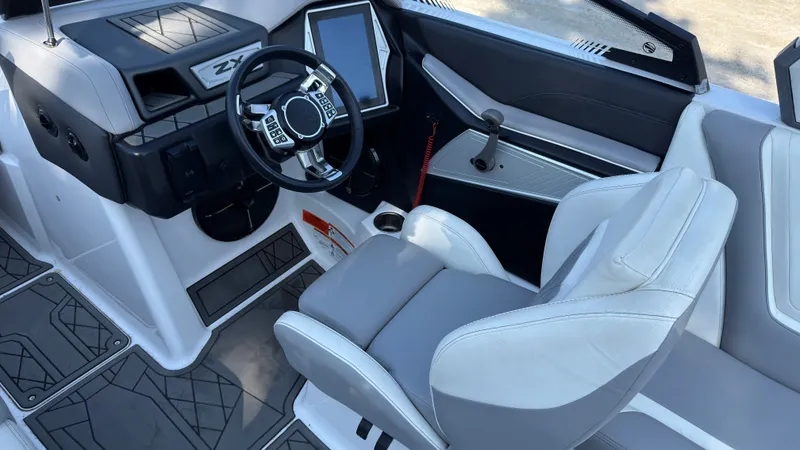 Slide: The Image of Tigé 23-ZX 2020 - 16