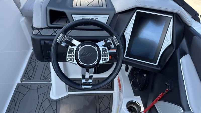 Slide: The Image of Tigé 23-ZX 2020 - 18