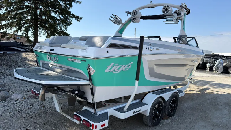 Slide: The Image of Tigé 23-ZX 2020 - 2