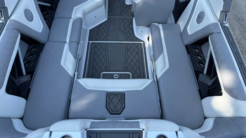 Slide: The Image of Tigé 23-ZX 2020 - 9