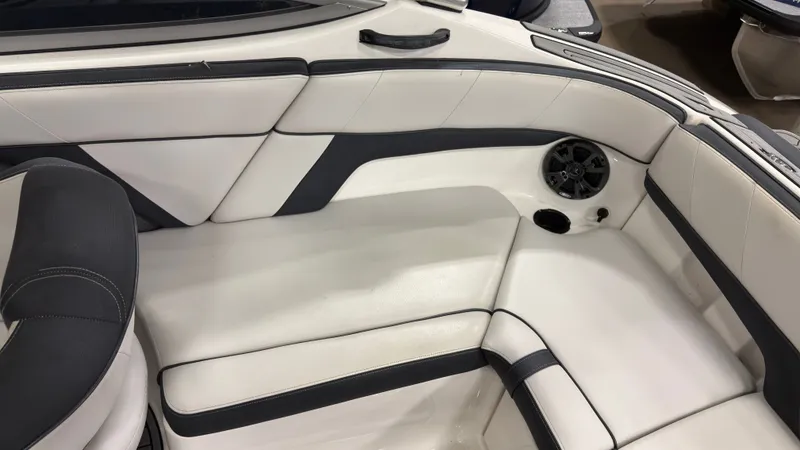 Slide: The Image of Yamaha AR210 2015 - 10