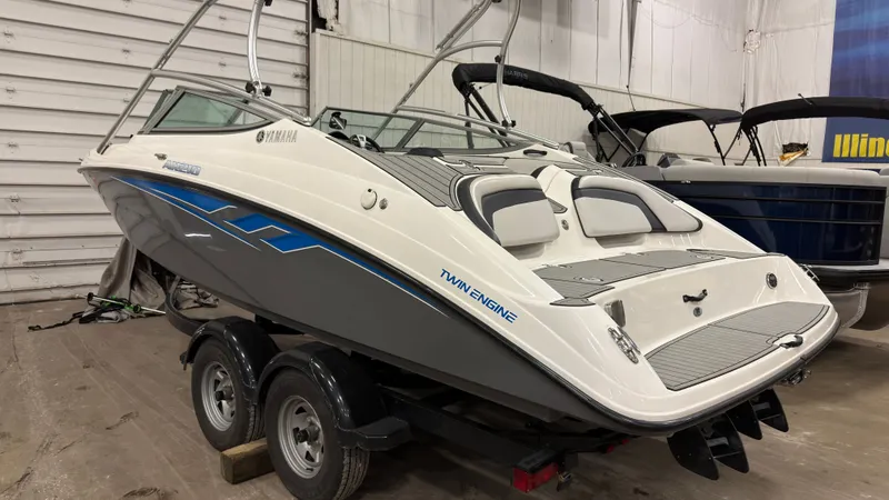 Slide: The Image of Yamaha AR210 2015 - 2