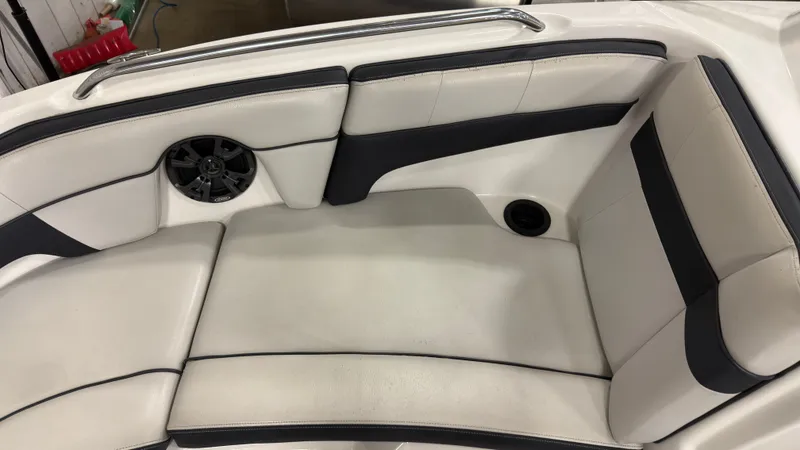 Slide: The Image of Yamaha AR210 2015 - 24