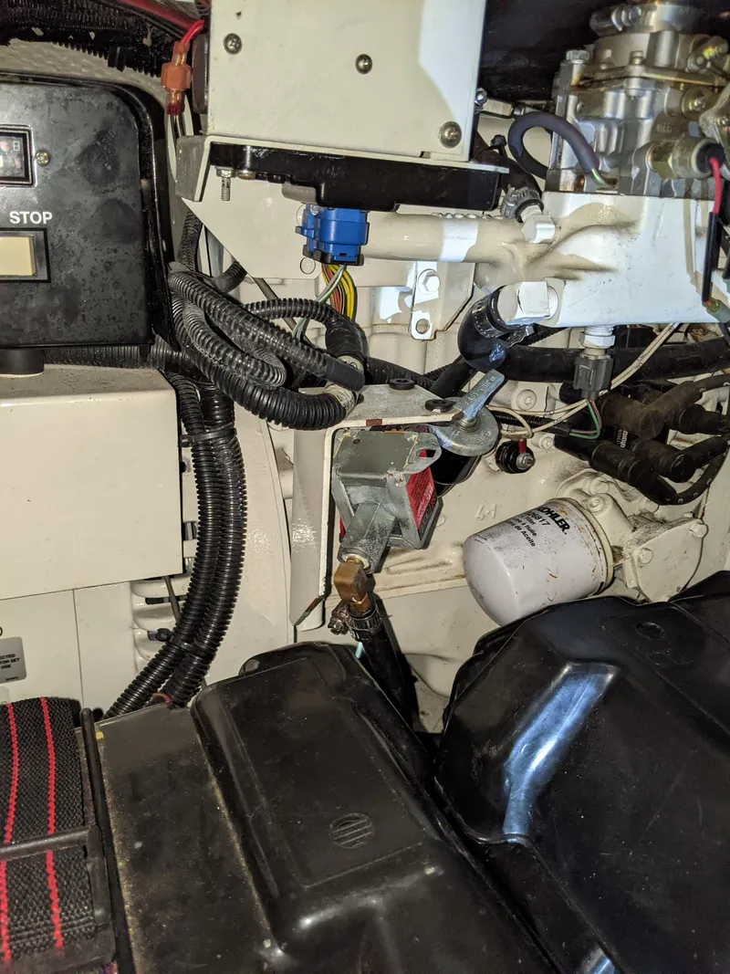 Slide: The Image of Rinker Fiesta Vee 410 2004 - 54