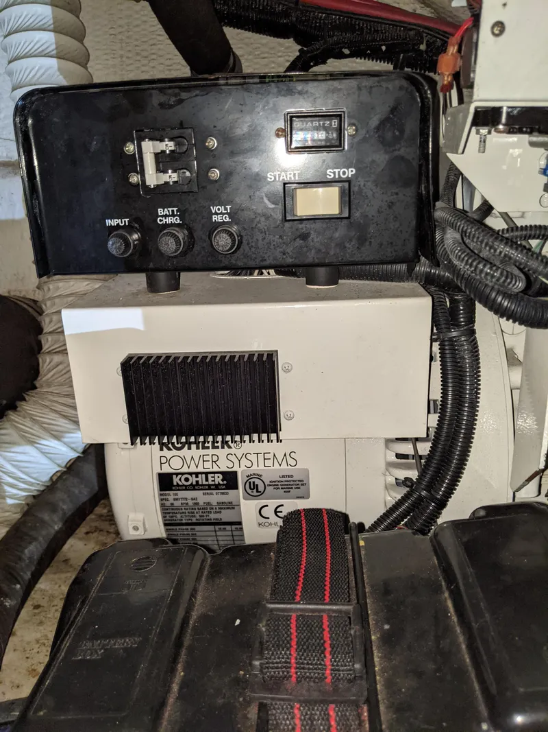 Slide: The Image of Rinker Fiesta Vee 410 2004 - 56