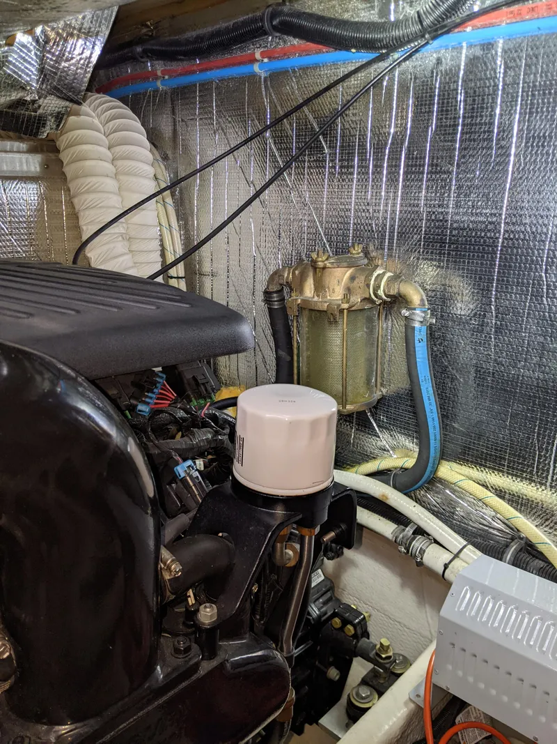 Slide: The Image of Rinker Fiesta Vee 410 2004 - 58