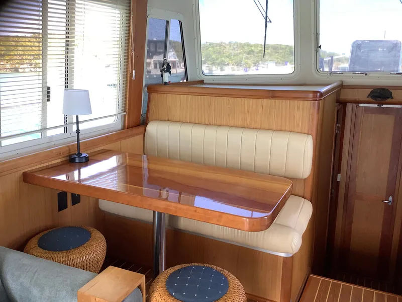 Slide: The Image of Mainship 400 Trawler 2006 - 23