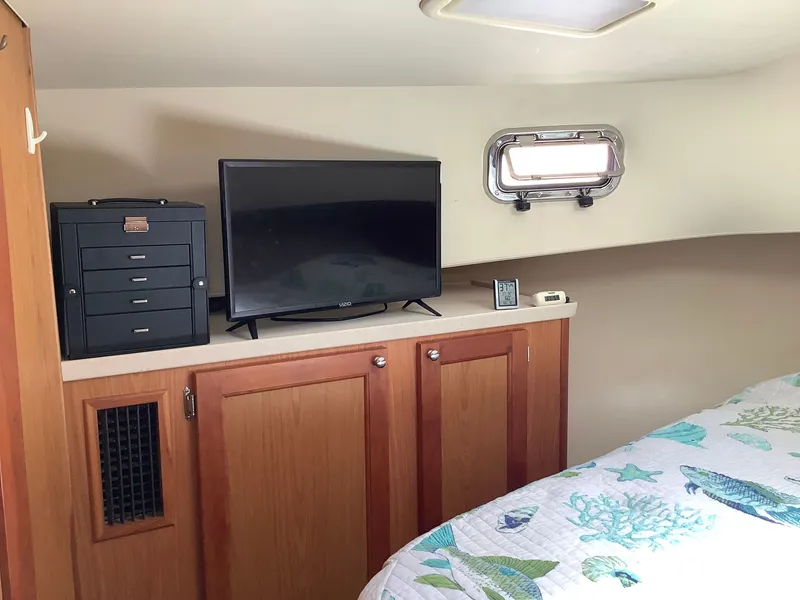 Slide: The Image of Mainship 400 Trawler 2006 - 26