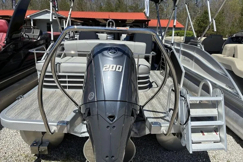 Slide: The Image of 2025 Bennington 22 SX Swingback pontoon boat with powerful 200 HP engine. - 8
