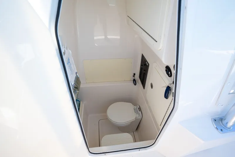 Slide: The Image of Invincible 33 Open Fisherman 2018 - 25