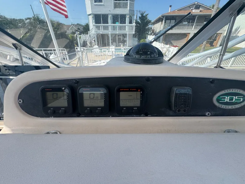 Slide: The Image of Grady-White Express 305 2007 - 16