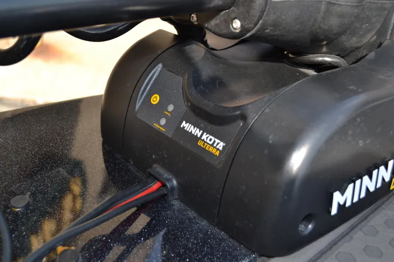 Slide: The Image of Minn Kota Ulterra motor on 2022 Nitro ZV20 boat, close-up view. - 21