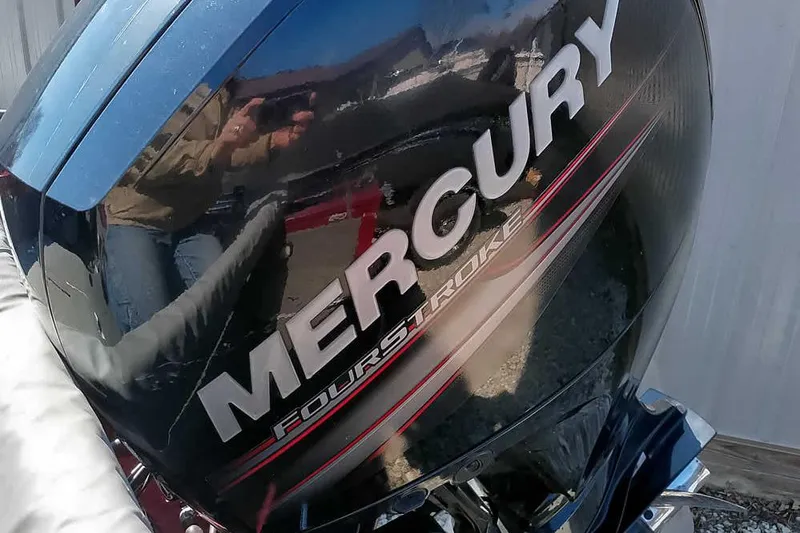 Slide: The Image of Mercury FourStroke engine on 2018 Tracker Targa V-18 Combo boat. - 5