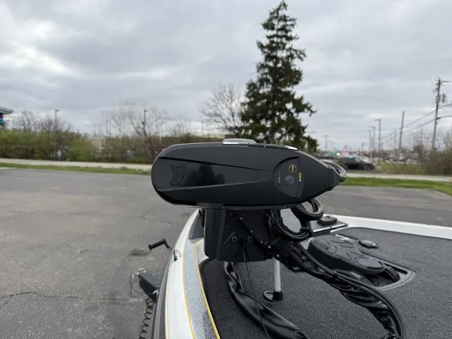 Slide: The Image of Ranger Z520R 2024 - 2