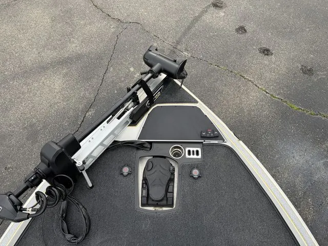 Slide: The Image of Ranger Z520R 2024 - 4