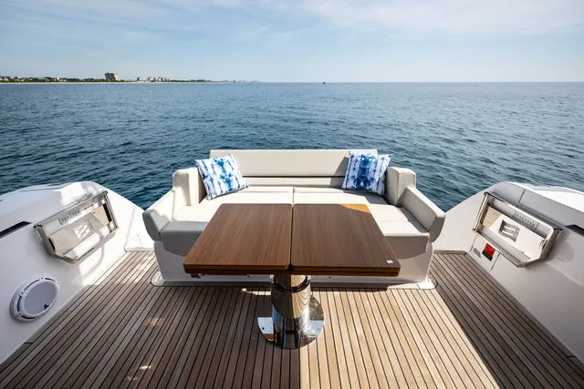 Slide: The Image of Ferretti 860 2023 - 63