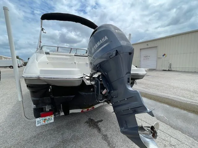 Slide: The Image of Stingray 214 LR 2016 - 2