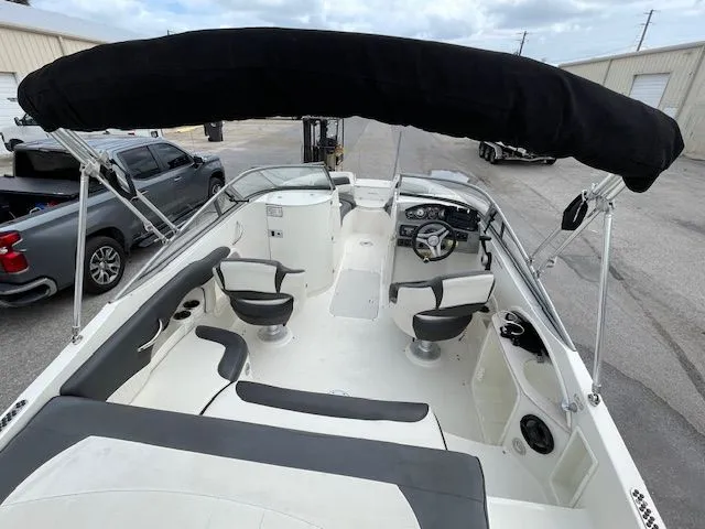 Slide: The Image of Stingray 214 LR 2016 - 20