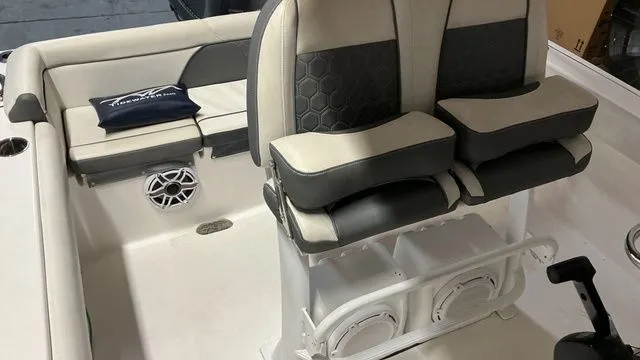 Slide: The Image of Tidewater 232 LXF 2020 - 11