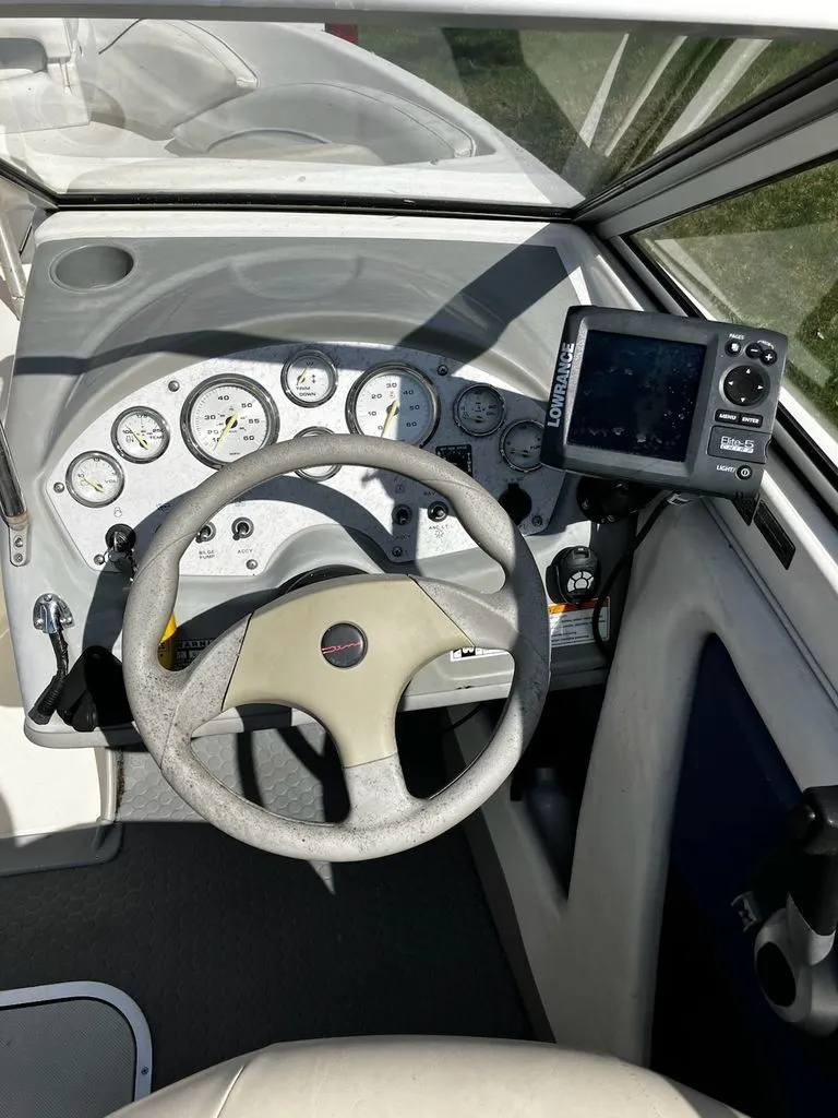 Slide: The Image of Bayliner Fish & Ski 194 SF 2006 - 3