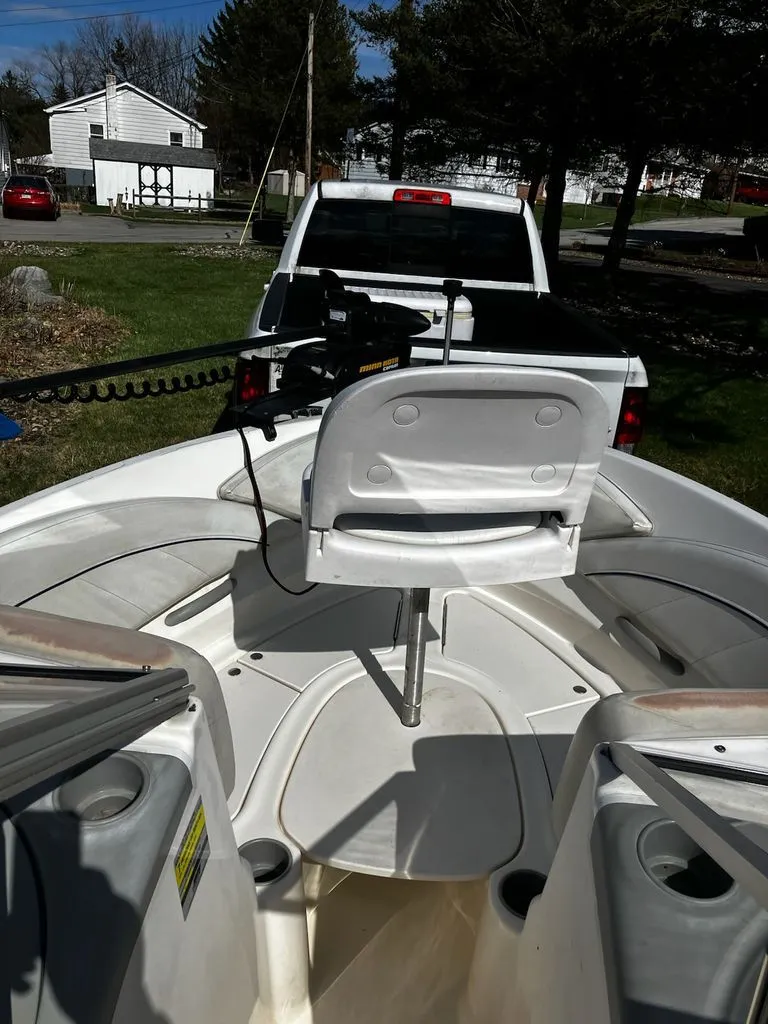 Slide: The Image of Bayliner Fish & Ski 194 SF 2006 - 4