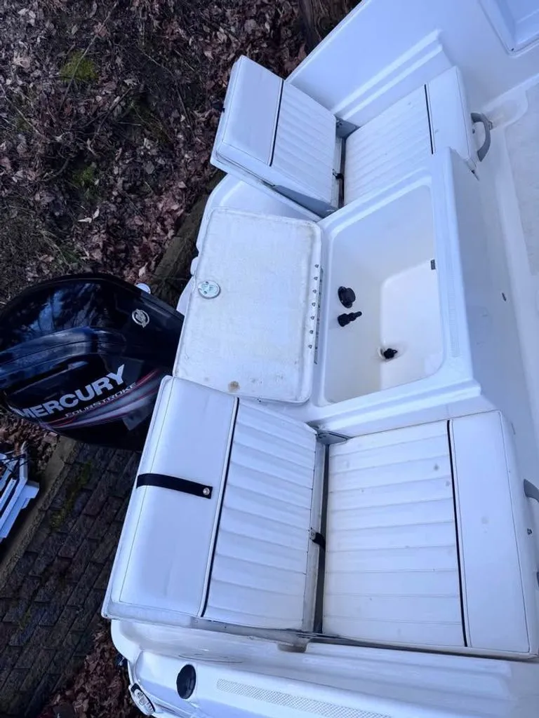 Slide: The Image of Bayliner Element F18 2019 - 12