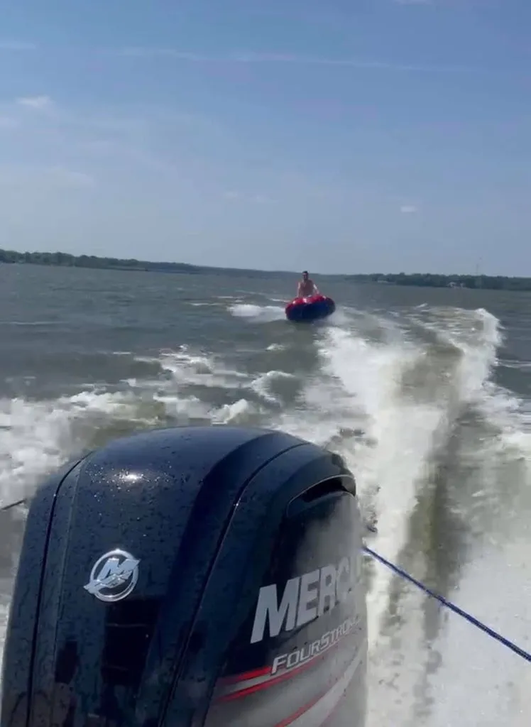 Slide: The Image of Bayliner Element F18 2019 - 16