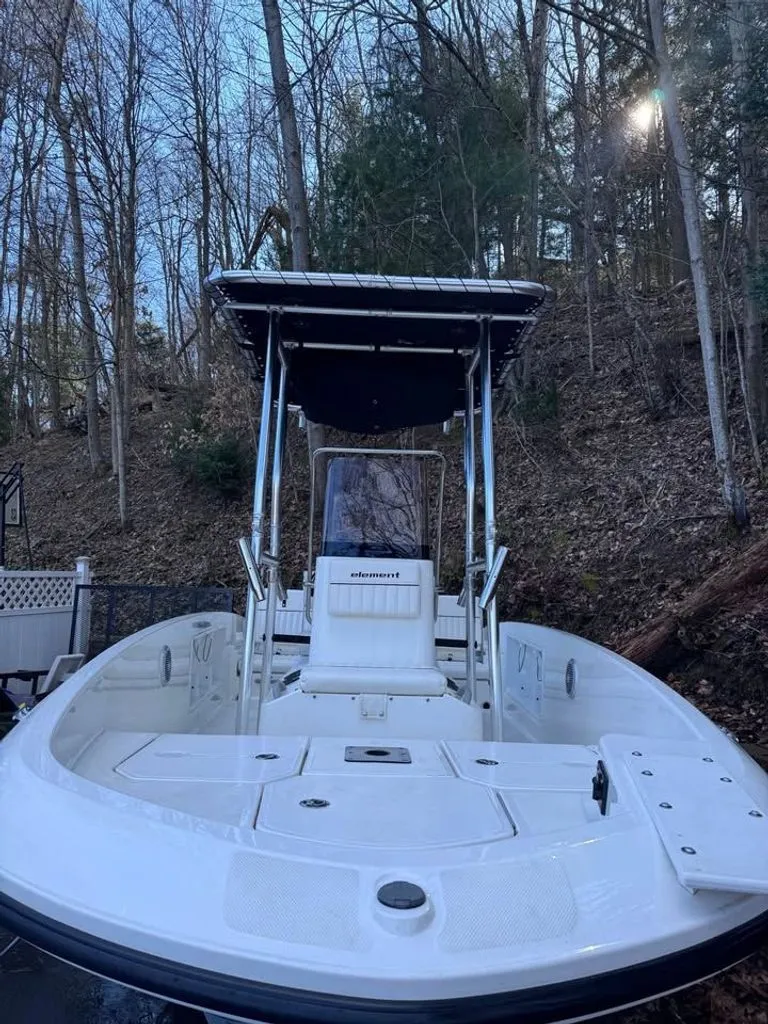 Slide: The Image of Bayliner Element F18 2019 - 2