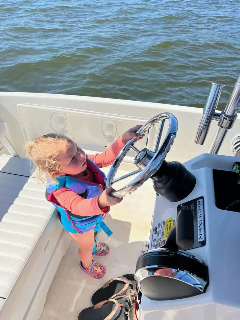 Slide: The Image of Bayliner Element F18 2019 - 3