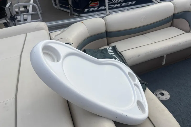 Slide: The Image of 2004 Sun Tracker Party Barge 22 Regency Edition with white seating and removable table. - 9