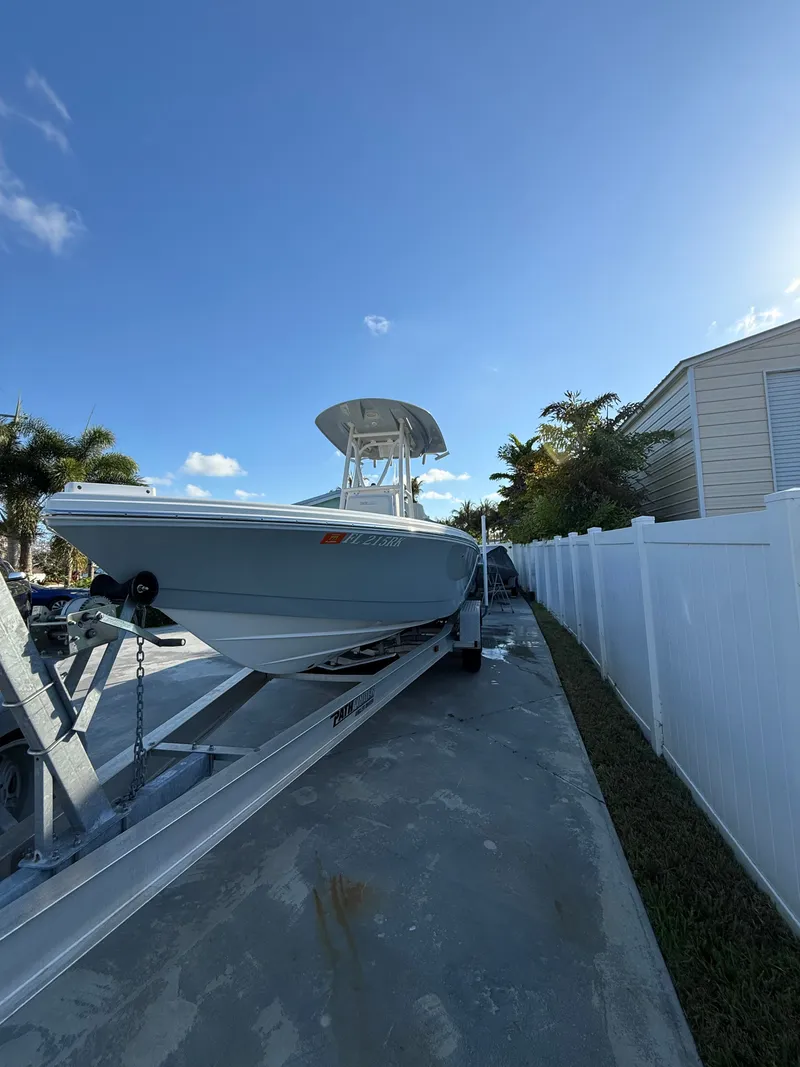 Slide: The Image of Pathfinder 2500 Hybrid 2017 - 1