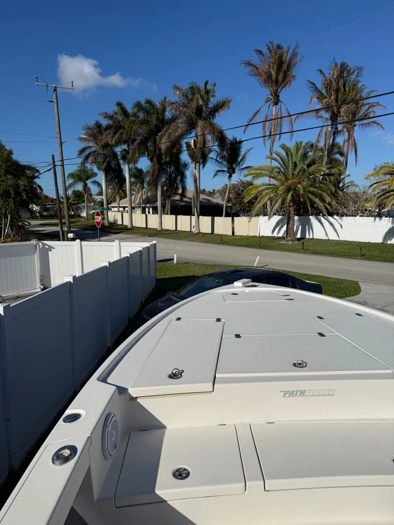 Slide: The Image of Pathfinder 2500 Hybrid 2017 - 3