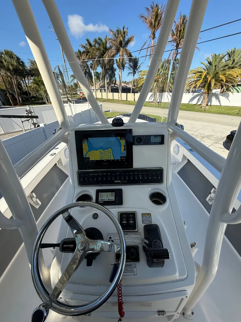 Slide: The Image of Pathfinder 2500 Hybrid 2017 - 8