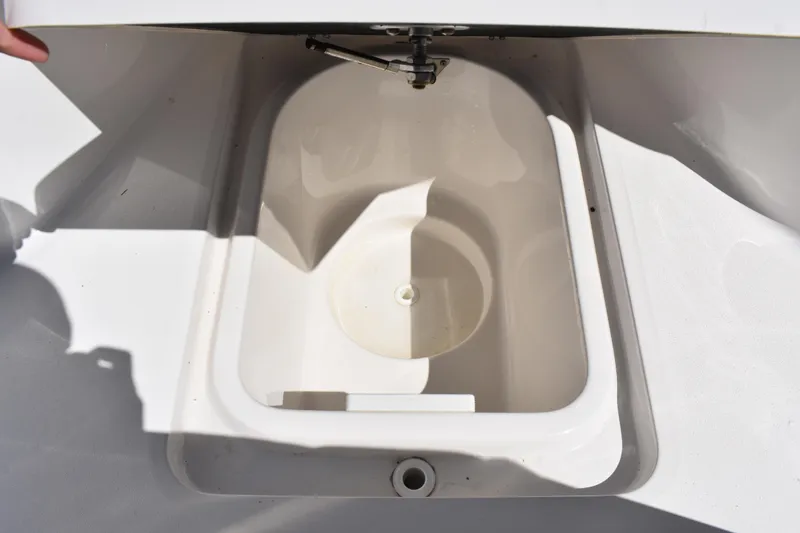 Slide: The Image of Livewell compartment on a 2021 Sea Fox 268 Commander boat. - 17