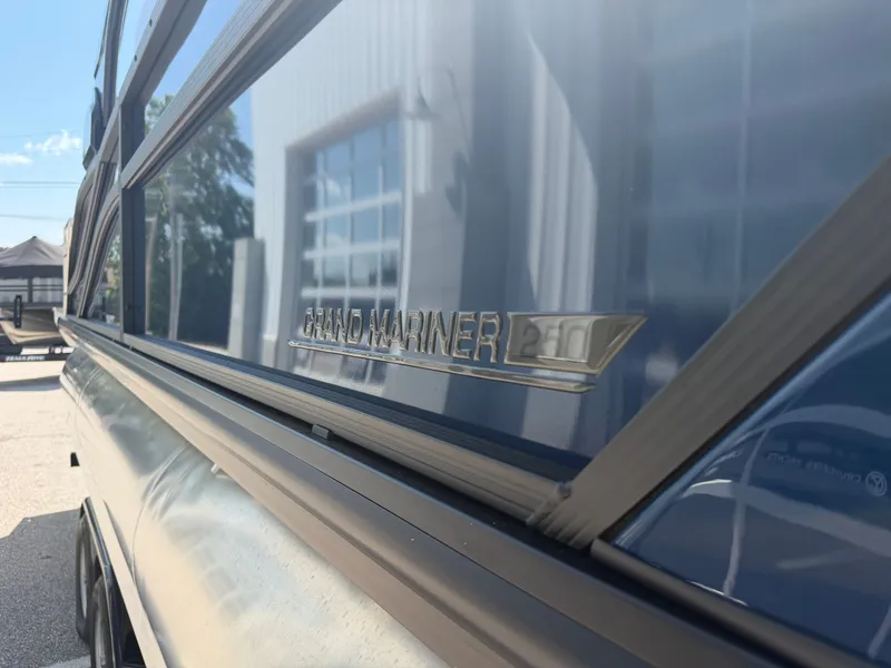 Slide: The Image of Harris Grand Mariner 250 2026 - 7