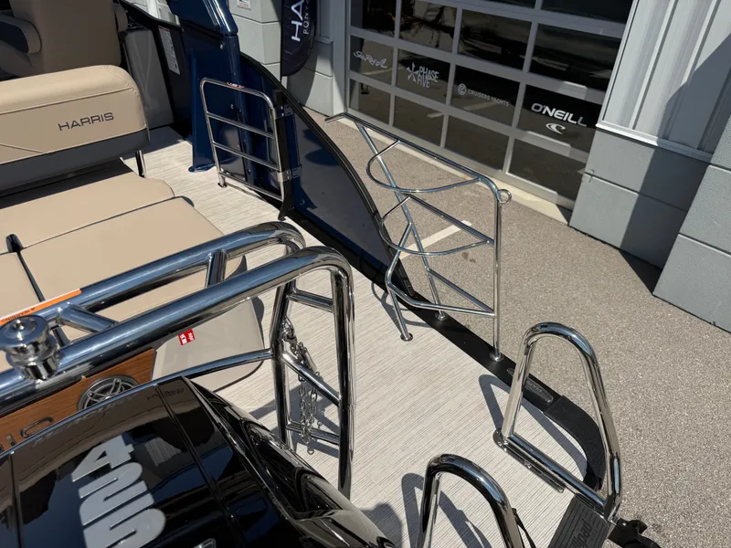 Slide: The Image of Harris Grand Mariner 250 2026 - 18