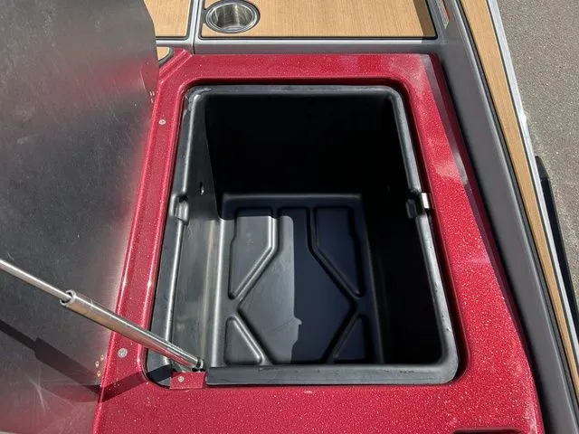 Slide: The Image of Varatti Z2474 2026 - 11