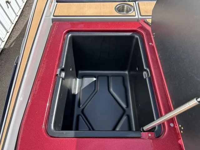 Slide: The Image of Varatti Z2474 2026 - 12