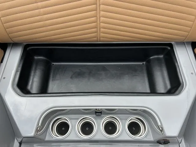 Slide: The Image of Varatti Z2474 2026 - 15