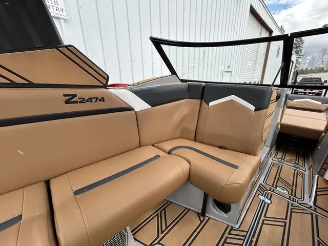 Slide: The Image of Varatti Z2474 2026 - 18