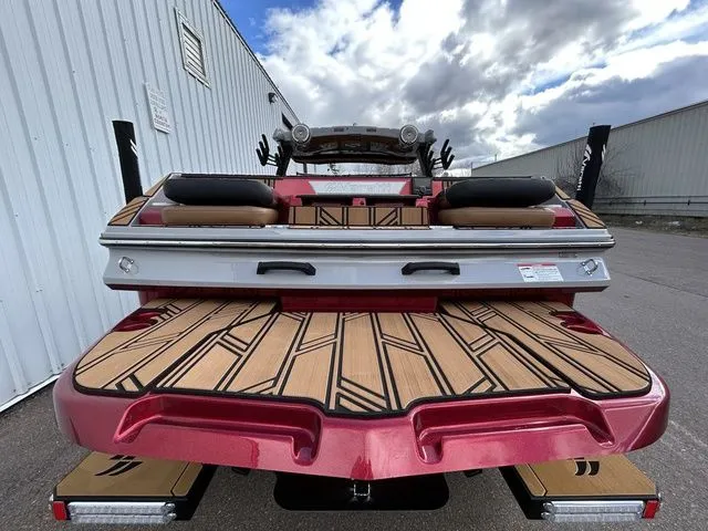 Slide: The Image of Varatti Z2474 2026 - 5